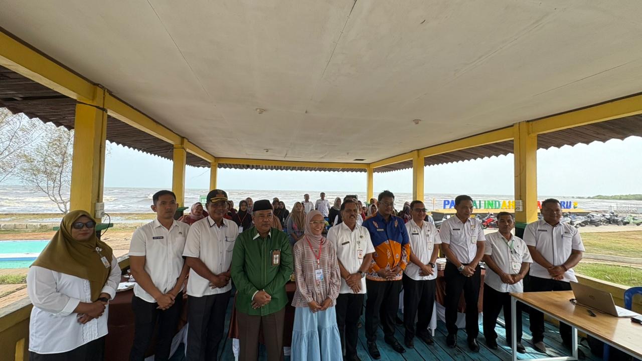 Disparbudpora dan Baznas Bengkalis Kolaborasi Gelar Sosialisasi Kewajiban Dasar Pelaku Usaha Kuliner di Pantai Selat Baru