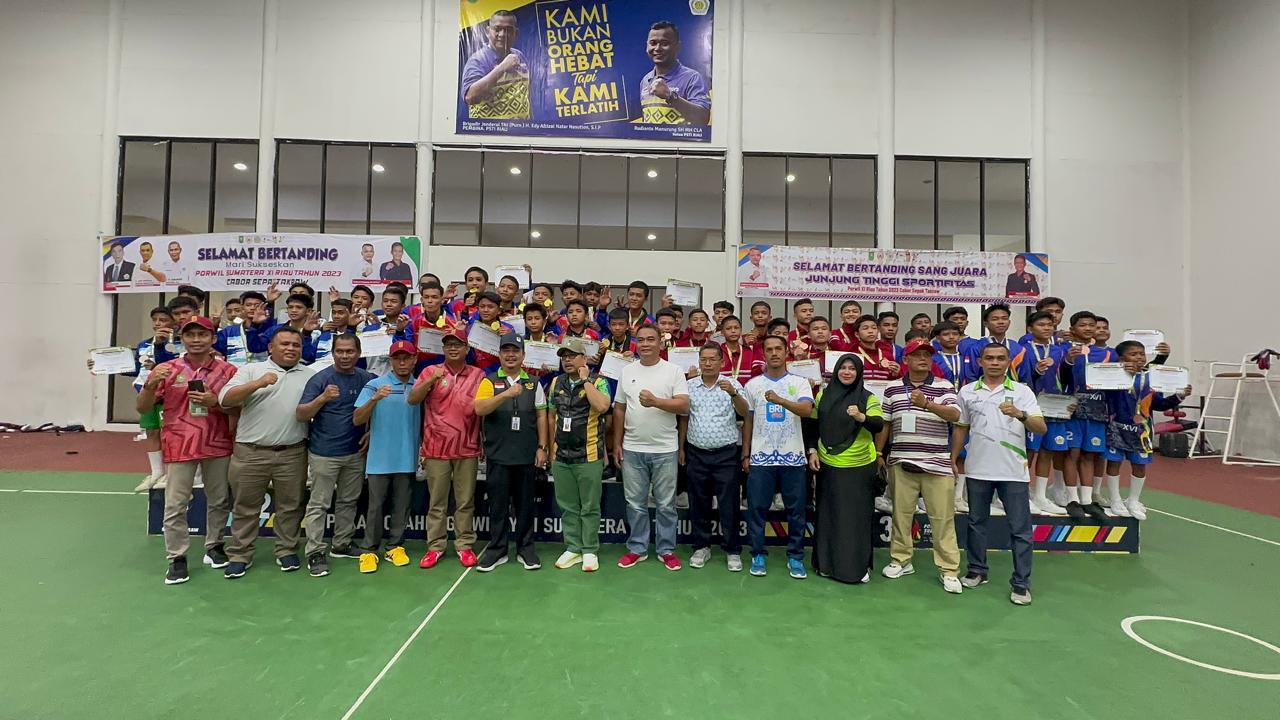 Tim Takraw Bengkalis Beregu Putra Menang, Kadis Edi Sakura Ucapkan Selamat