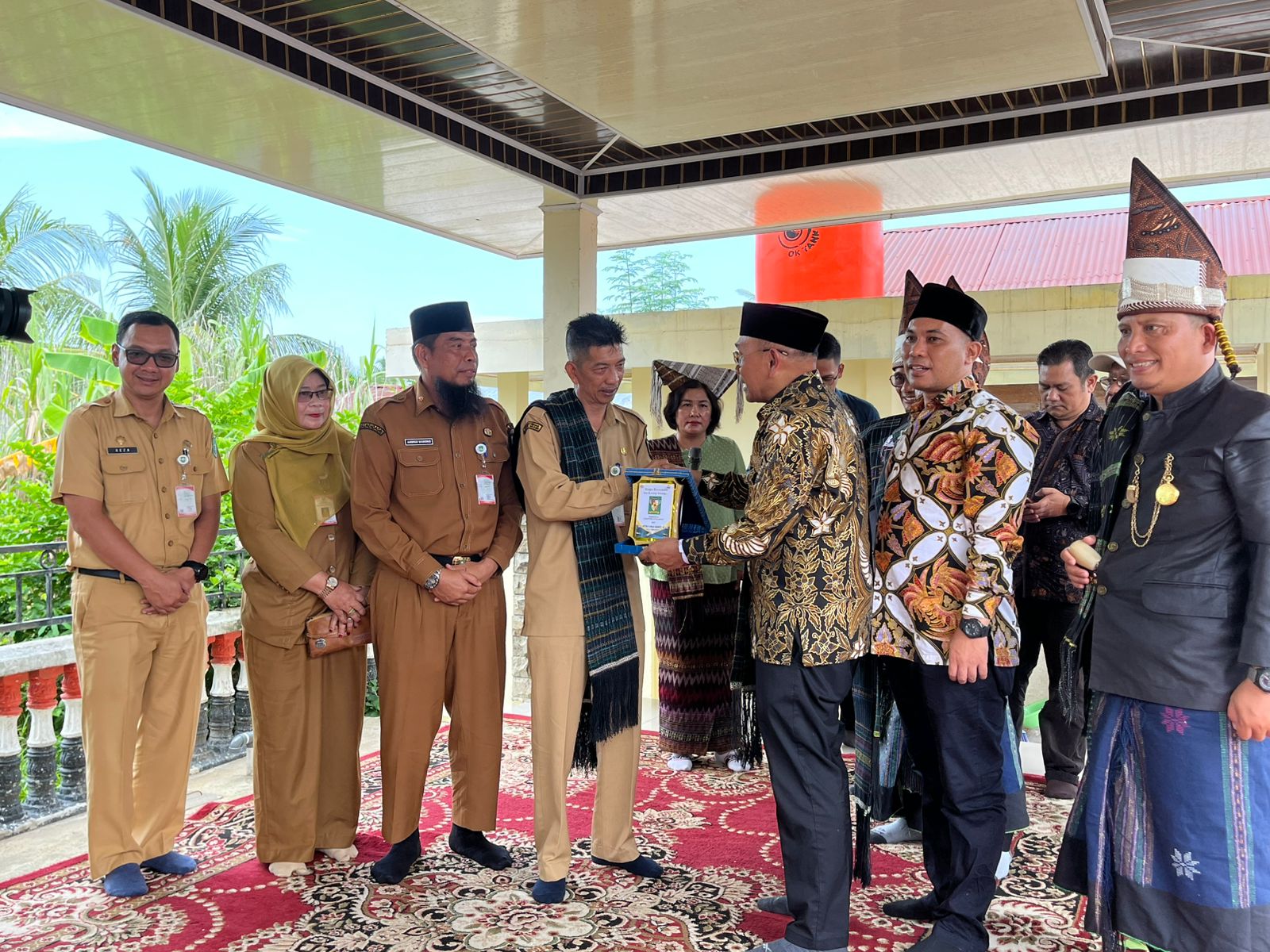 Ziarah Sejarah di Bengkalis, Bupati Simalungun Kunjungi Makam Raja Naualuh Damanik