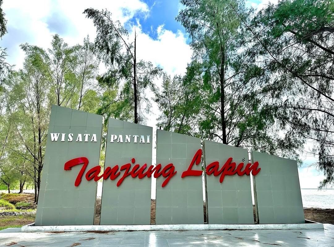 KUNJUNGAN WISATAWAN DI DUA DESTINASI WISATA UNGGULAN KEBUPATEN BENGKALIS MEMBLUDAK, DIPADATI HAMPIR 10.000 PENGUNJUNG SAAT LIBUR LEBARAN