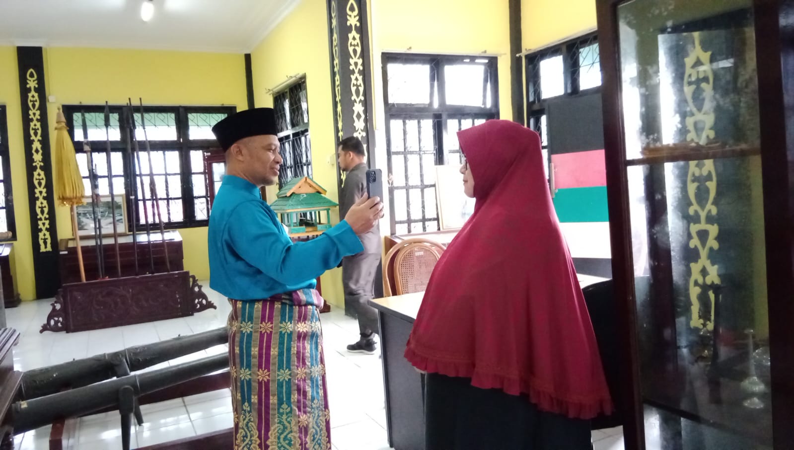 Kepala UPT Museum Sultan Syarif Kasim Ernawati Sambut Baik Kunjungan Wabup Bagus Santoso