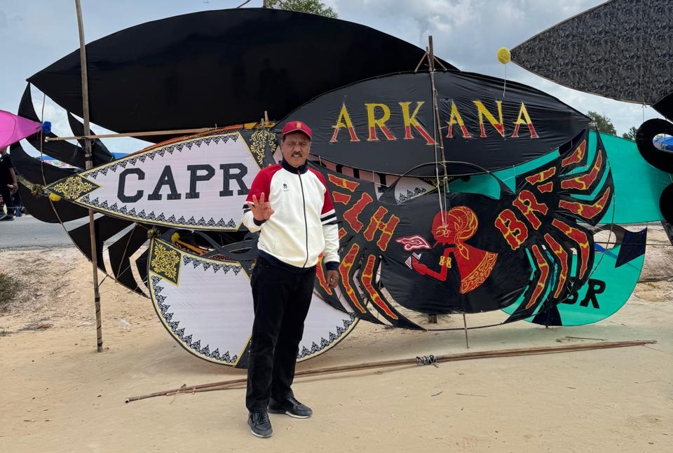 MAIN LAYANG-LAYANG BERSAMA, AJANG SILATURAHMI DAN MELESTARIKAN BUDAYA LOKAL