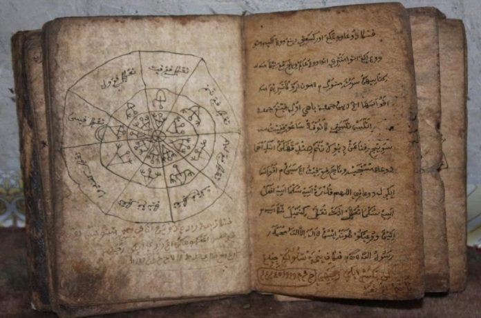 Tulisan Jawi: Akar Tradisi Literasi di Nusantara dan Hubungannya dengan Bahasa Indonesia