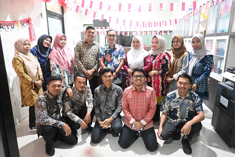 HUT RI ke-80, Kadisparbudpora Bangun Kekompakan Lewat Dekorasi Kantor