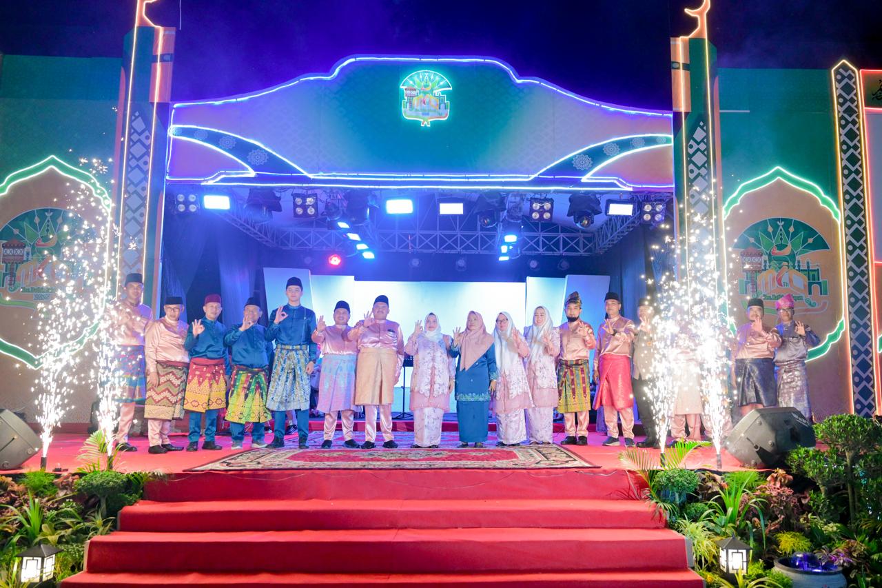 EDI SAKURA Buka MTQ Ke-7, Bupati Kasmarni Ajak Masyarakat Bathin Solapan Menjadikan Al-Qur’an Sebagai Karakter Dalam Bertindak dan Berucap