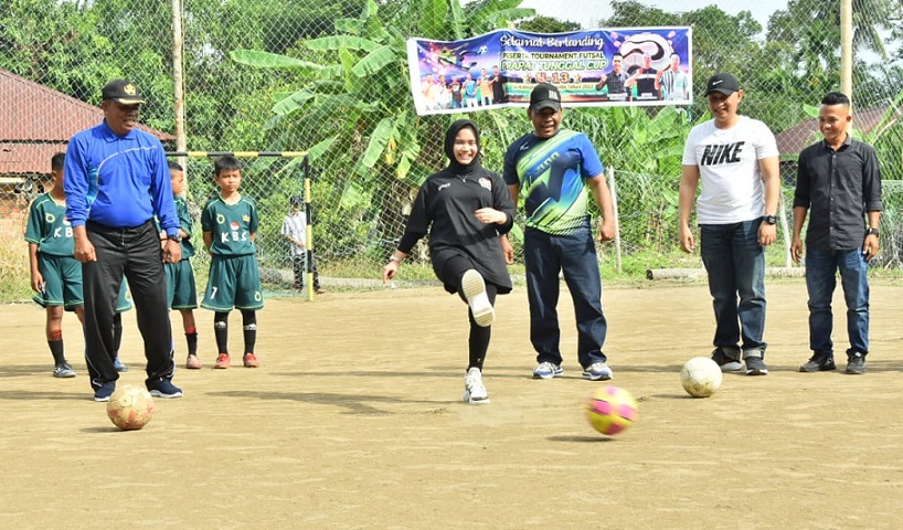 Iwan Desheryawan Dampingi DPD BKNDI Buka Tournament Futsal Prapat Tunggal Cup U-13