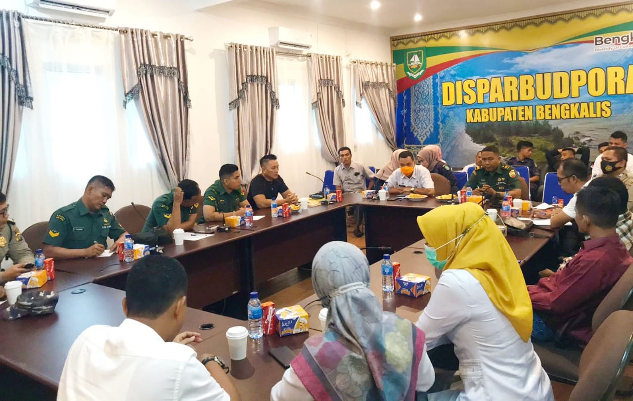 Sekretaris Disparbudpora Reza Noverindra Pimpin Rapat Persiapan Paskibraka